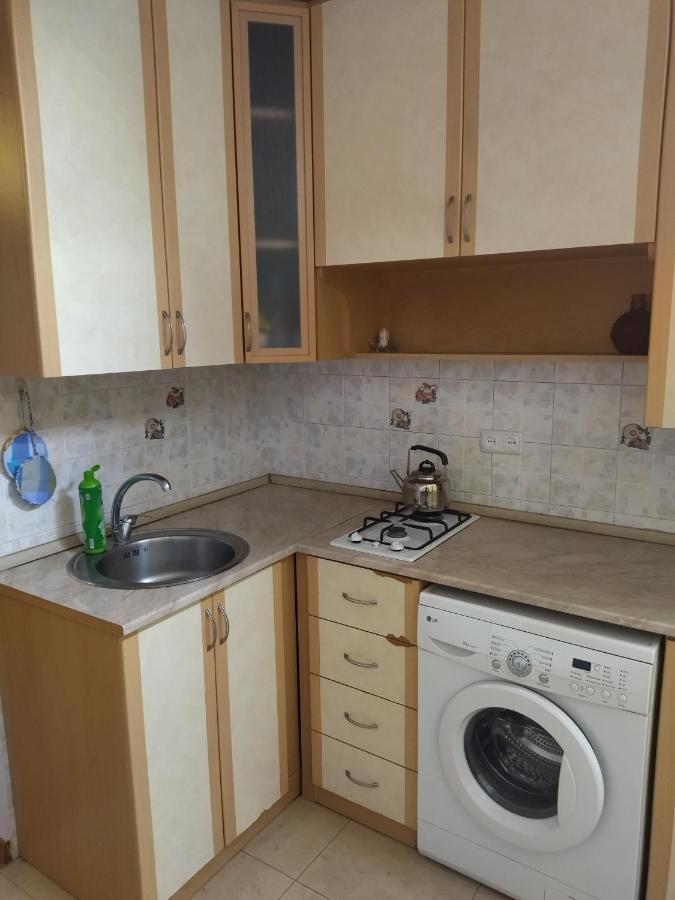 Abovyan 36 Apt & Tour Jerevan Exteriör bild